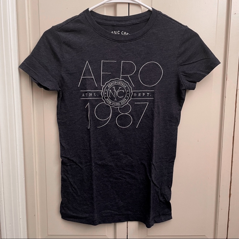 Aeropostale Classic Crew Graphic Tee, Quantity of 3